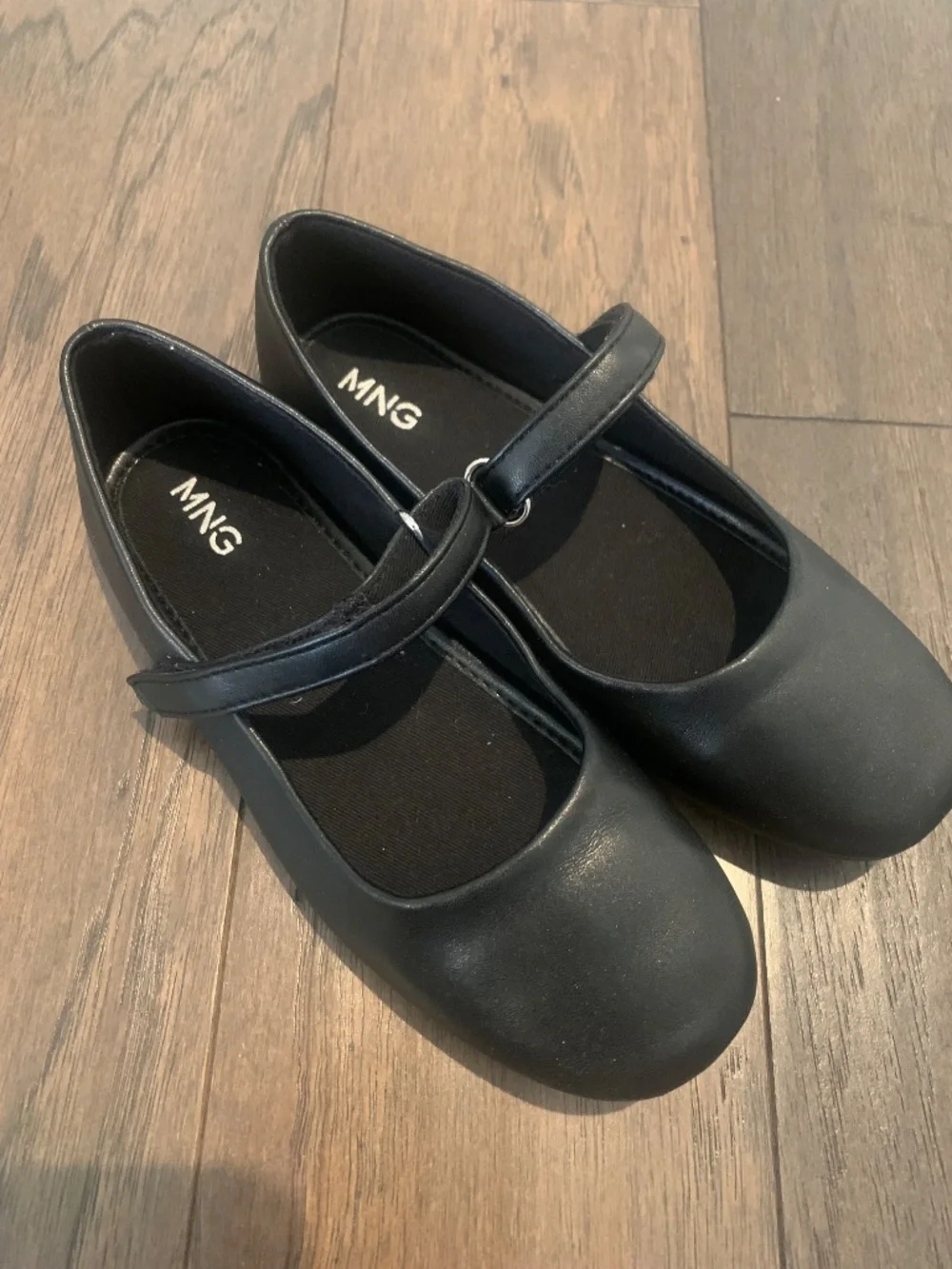 Girls ballerina shoes